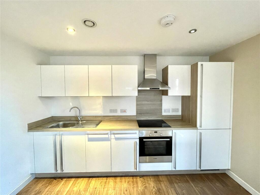  En-Suite (2)  -  Alto  - Gallery -  8