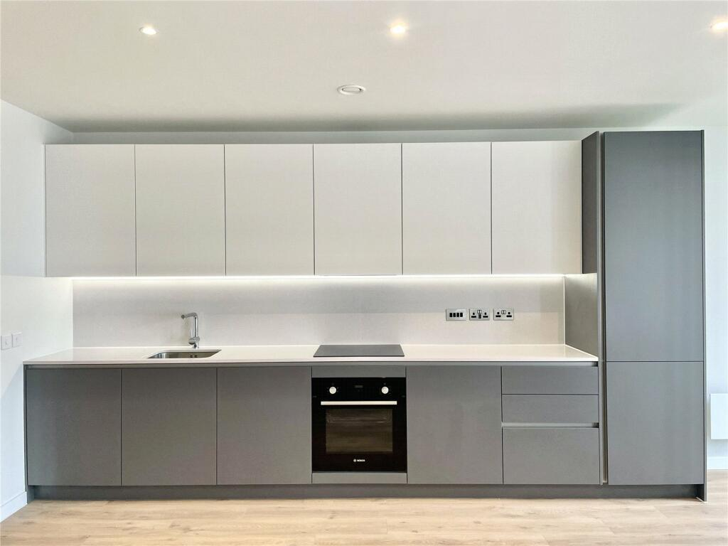 One-Bedroom Apartment (2) - 5