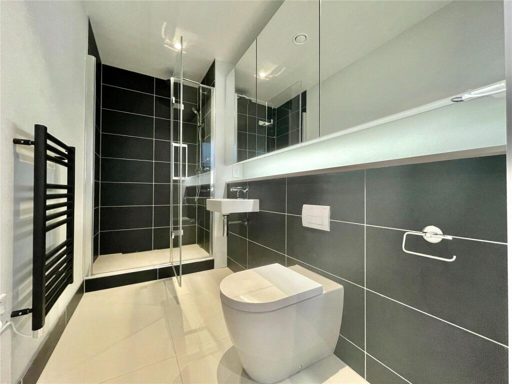 One-Bedroom Apartment (2) - 3