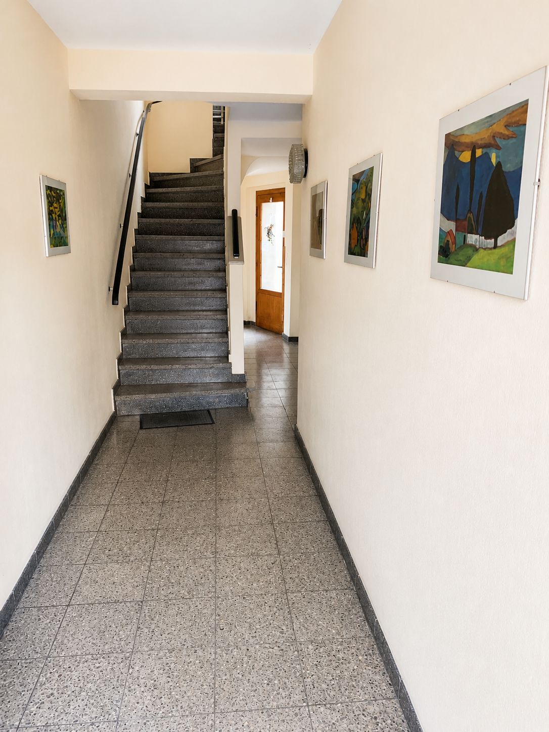  Gorgeous And New Studio (Krefeld) With Roof Terrace  -  Gorgeous and new studio (Krefeld) with Roof Terrace  - Gallery -  8