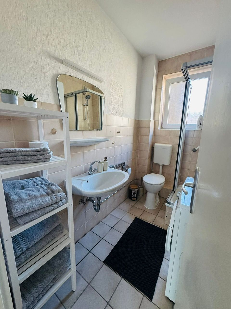  Gorgeous And New Studio (Krefeld) With Roof Terrace  -  Gorgeous and new studio (Krefeld) with Roof Terrace  - Gallery -  18