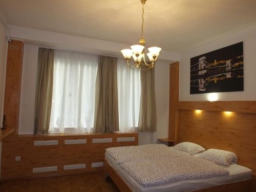 Párizsi utca, Budapest