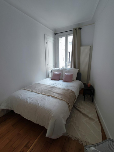 Rue Georges Saché, Paris