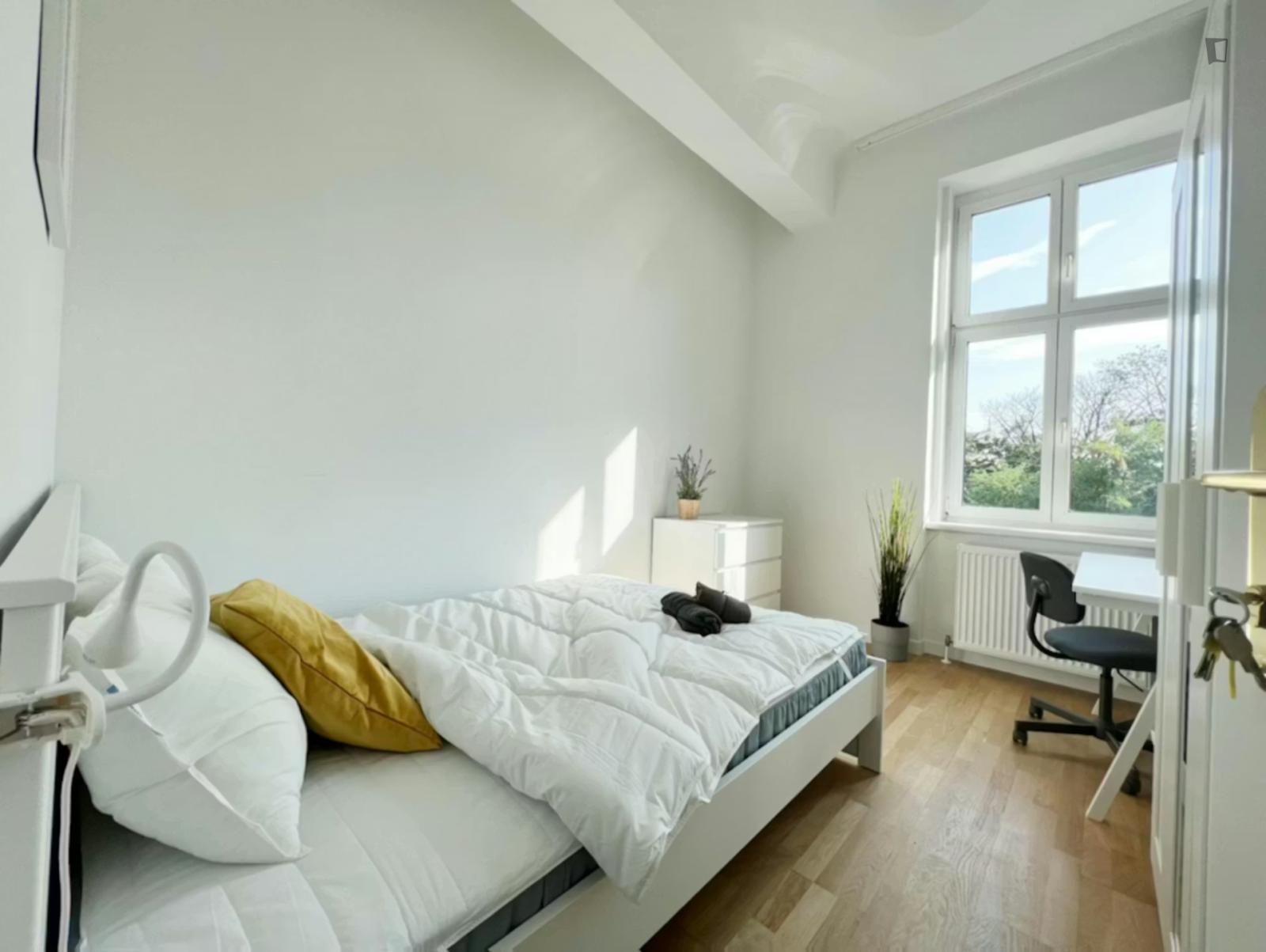  Cool Double Bedroom Next To Liechtensteinpark  -  Cool double bedroom next to Liechtensteinpark  - Gallery -  1