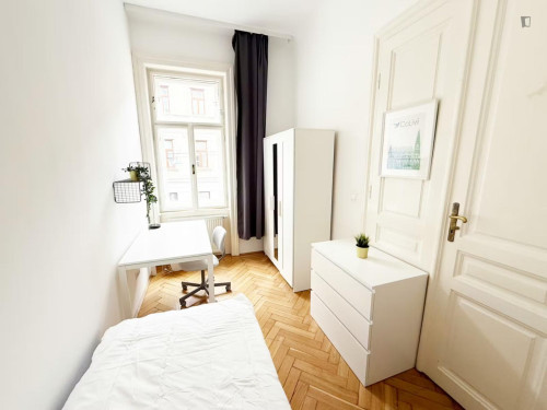 Very nice double bedroom in Weinhaus