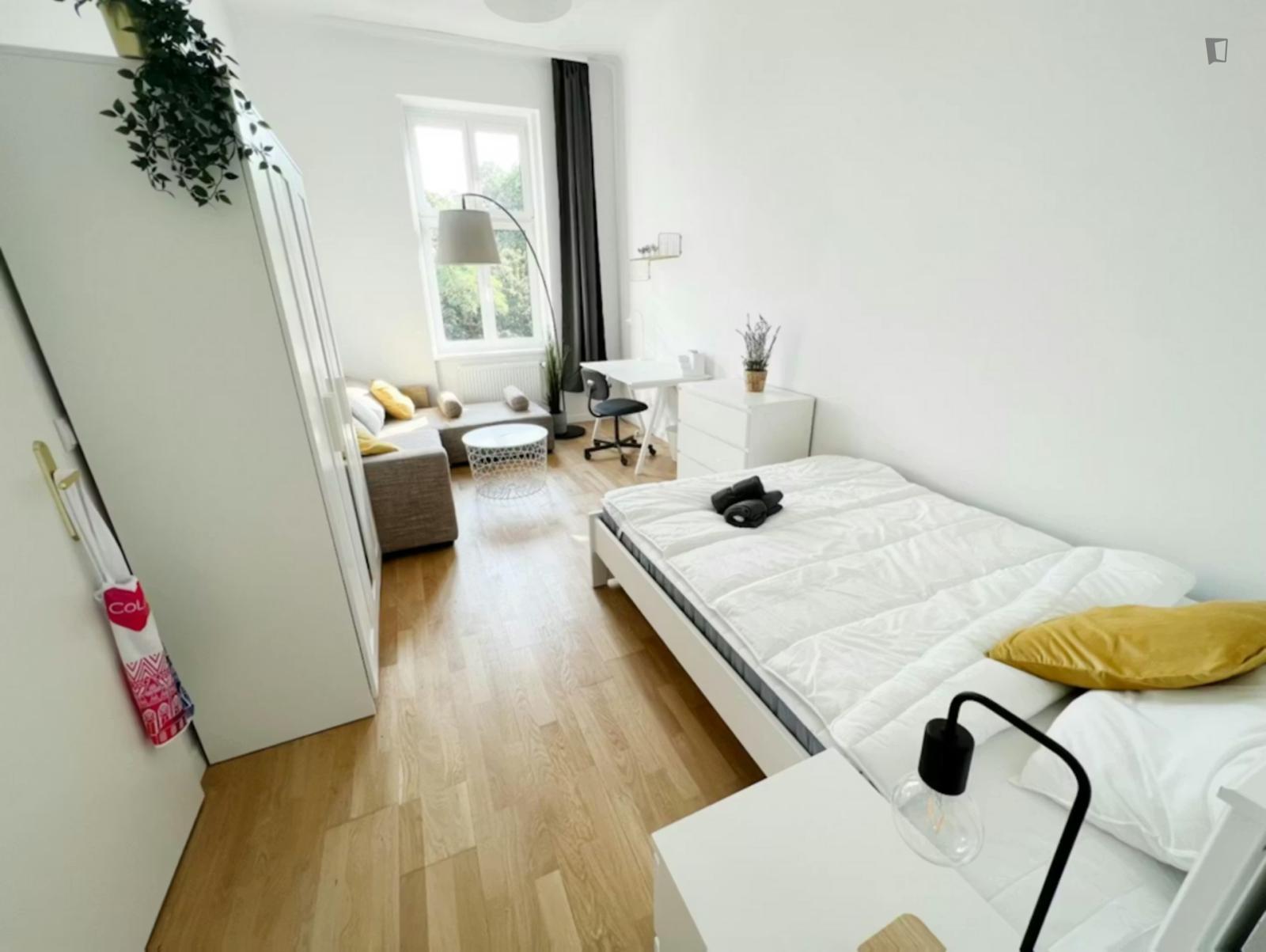 Inviting Double Bedroom In Alsergrund - Inviting double bedroom in Alsergrund - Gallery - 1