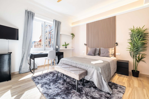 Room in Carrer del Teatre, Alacant for 150 m² with 7 bedrooms
