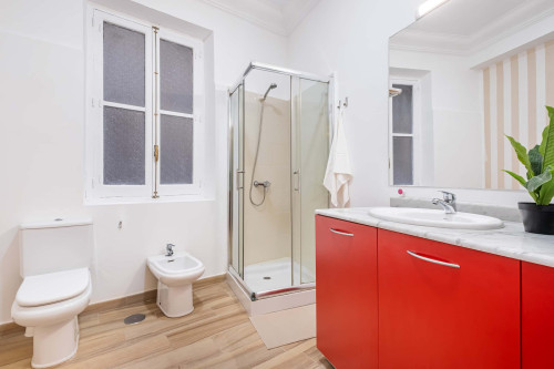 Room in Carrer del Teatre, Alacant for 150 m² with 7 bedrooms - Gallery - 6