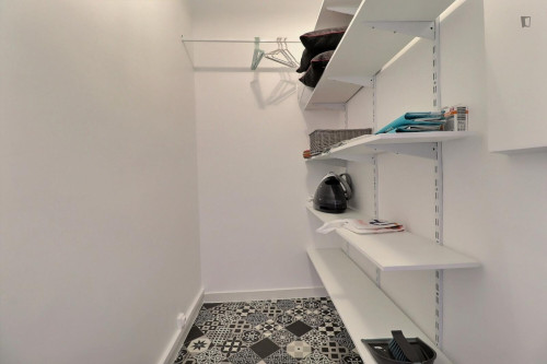 Excellent 2-bedroom apartment in Clichy
