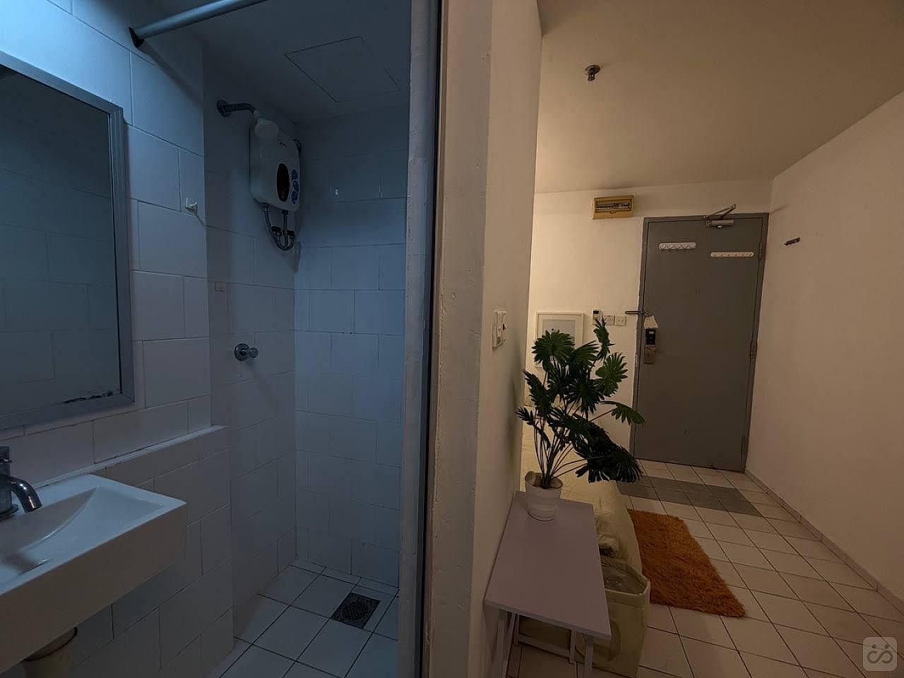 Single-Bed En-Suite For 2 Room - 1