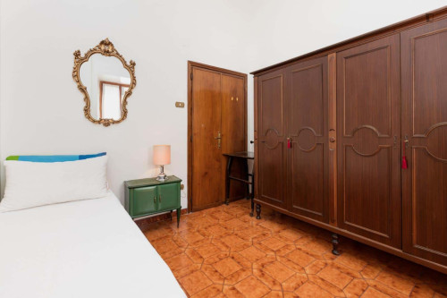 Room in Via Francesco Carletti, Roma for 88 m² with 3 bedrooms