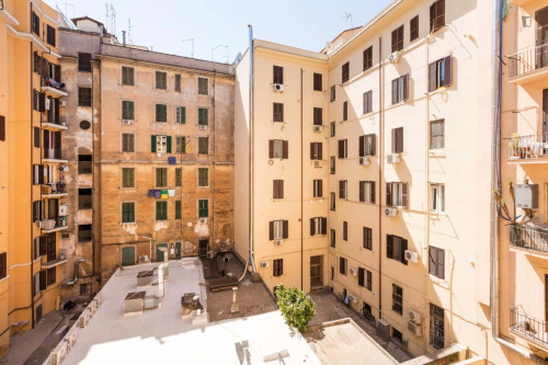 Room in Via Francesco Carletti, Roma for 88 m² with 3 bedrooms