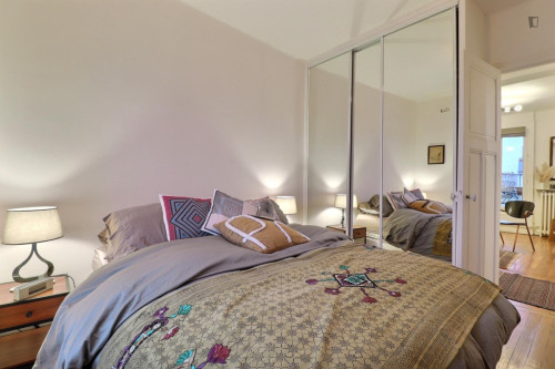 Inviting 1-bedroom flat near the Belleville Park