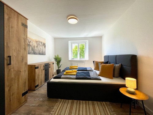 ApartmentLug40 – newly renovated, quiet location, excellent transport !