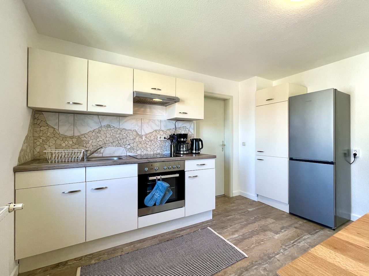 ApartmentLug40 – Newly Renovated, Quiet Location, Excellent Transport ! - 27