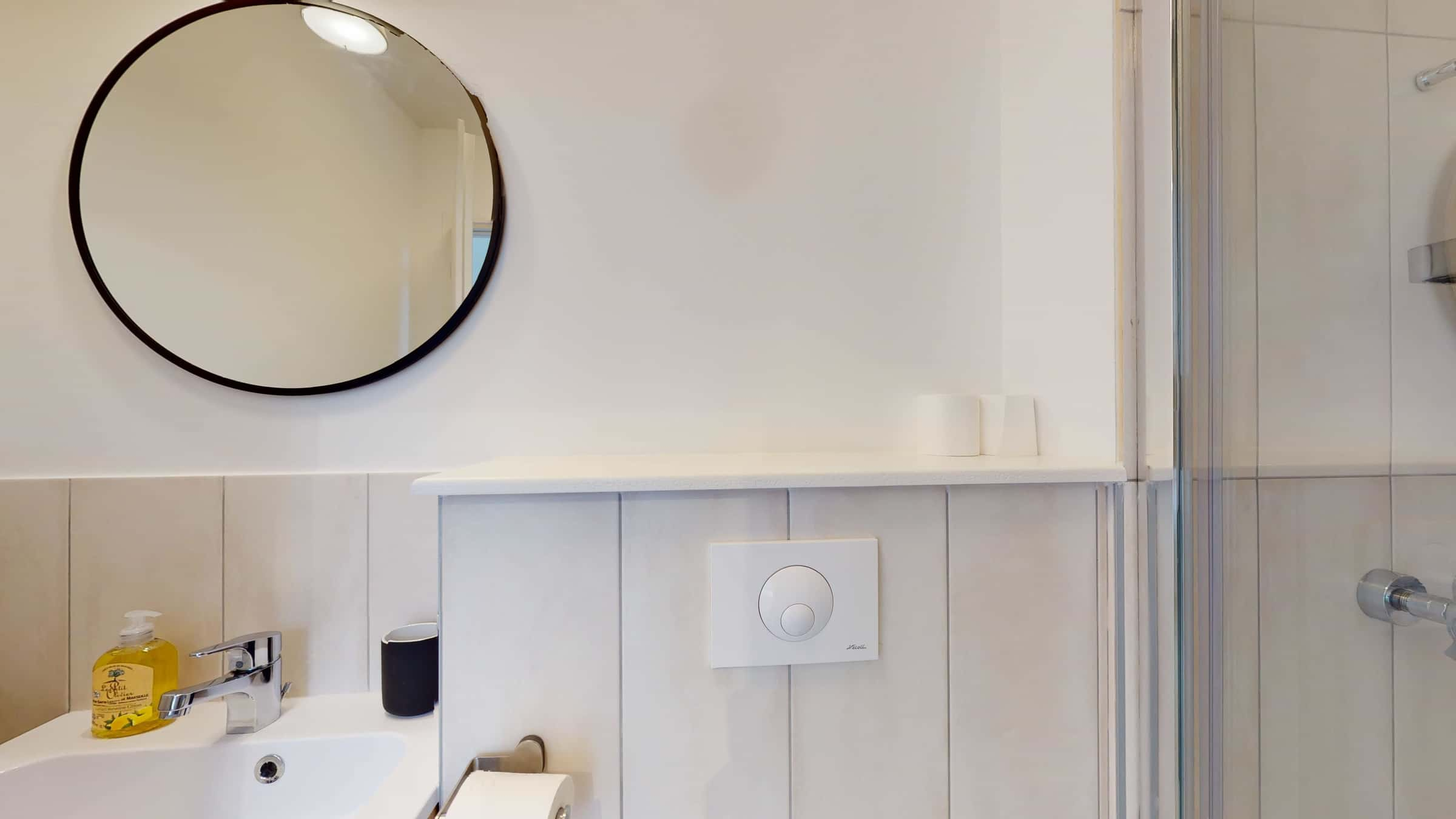 En-Suite - 2