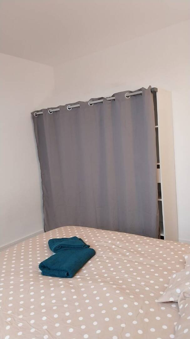 Room 2 - 65m² Private room in a flatshare for 3 people - Gallery - 2