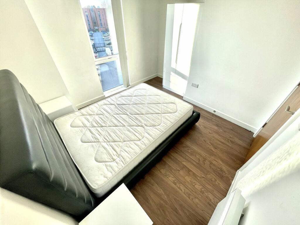 En-suite (2)