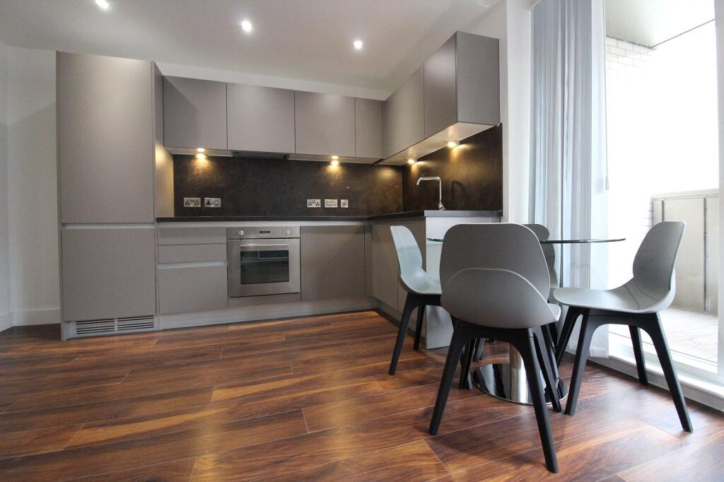 En-Suite - 7