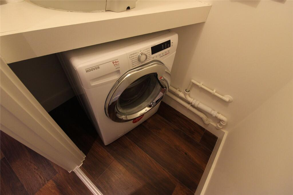 En-Suite - 4