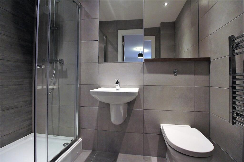 En-Suite - 10