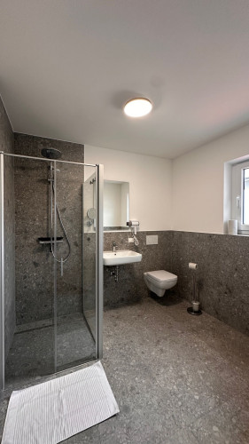AMAO-Jade Family & Business Apartment - Parking
