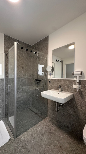 AMAO-Jade Family & Business Apartment - Parking  - Gallery -  5