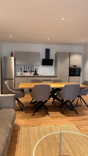 AMAO-Ivory Family & Business Apartment - Parking