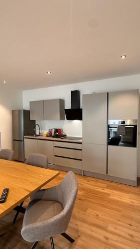 AMAO-Ivory Family & Business Apartment - Parking - Gallery - 10
