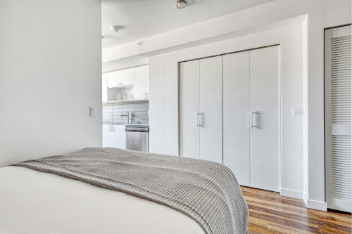 Northeast 12th Lane, Bellevue, WA - Gallery - 10