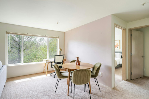 21st Avenue Northeast, Seattle, WA - Gallery - 6