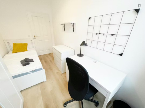 Cozy single bedroom in the Ottakring district