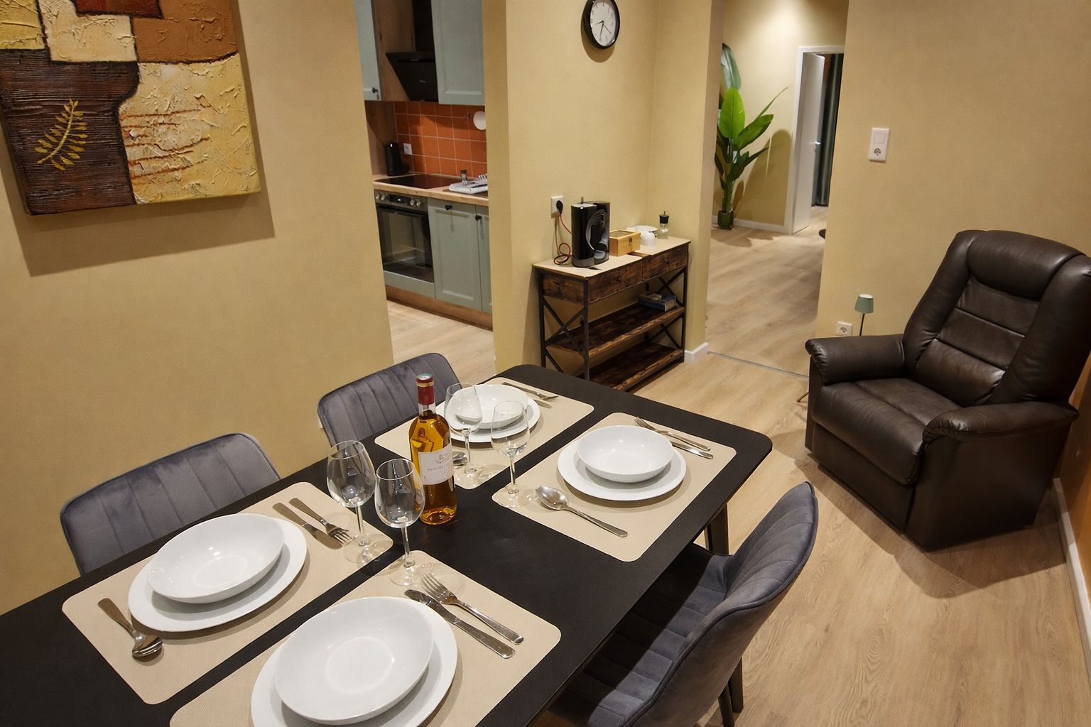  Modern 2-Room Apartment With Parking And Fast WiFi In Bielefeld  -  Modern 2-room apartment with parking and fast WiFi in Bielefeld  - Gallery -  11