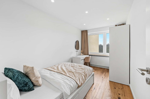 Kemptener Straße 69, room 2