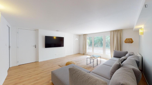 Spacious double ensuite bedroom in Château de l'Hers - Gallery - 11