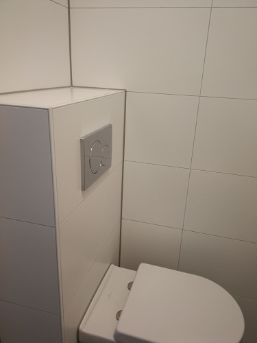 Studio apartment at Pasing station and shopping centre