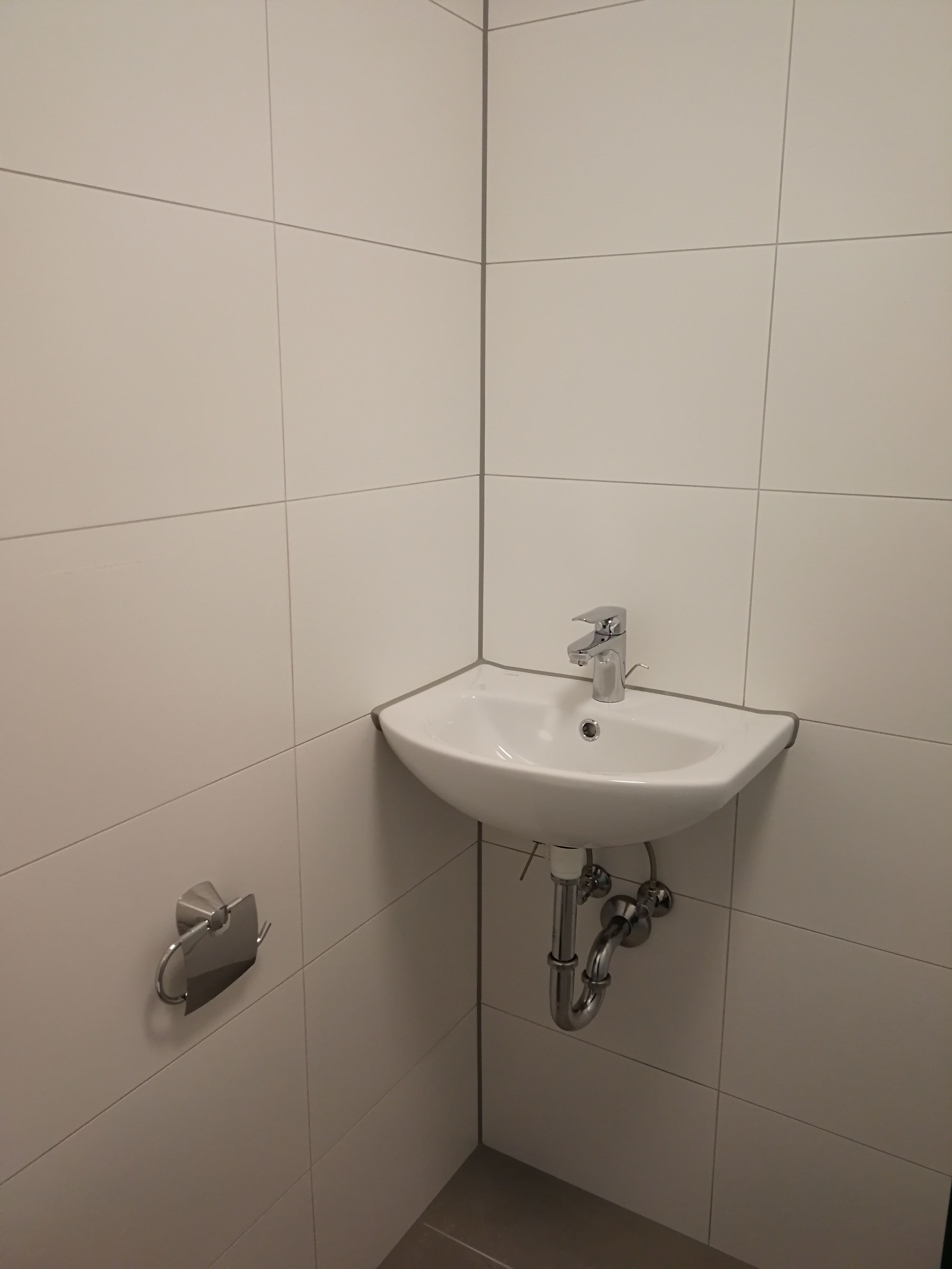 Studio Apartment At Pasing Station And Shopping Centre - 11
