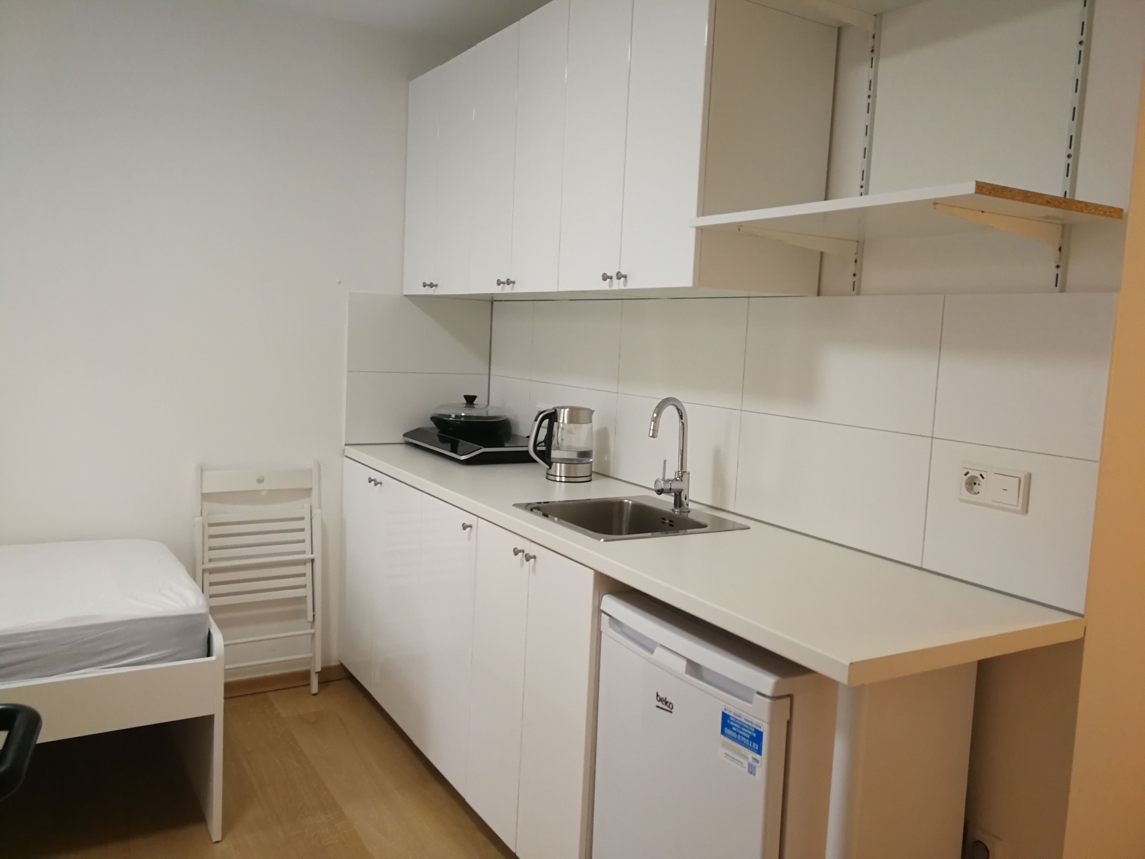 Studio Apartment At Pasing Station And Shopping Centre - 15