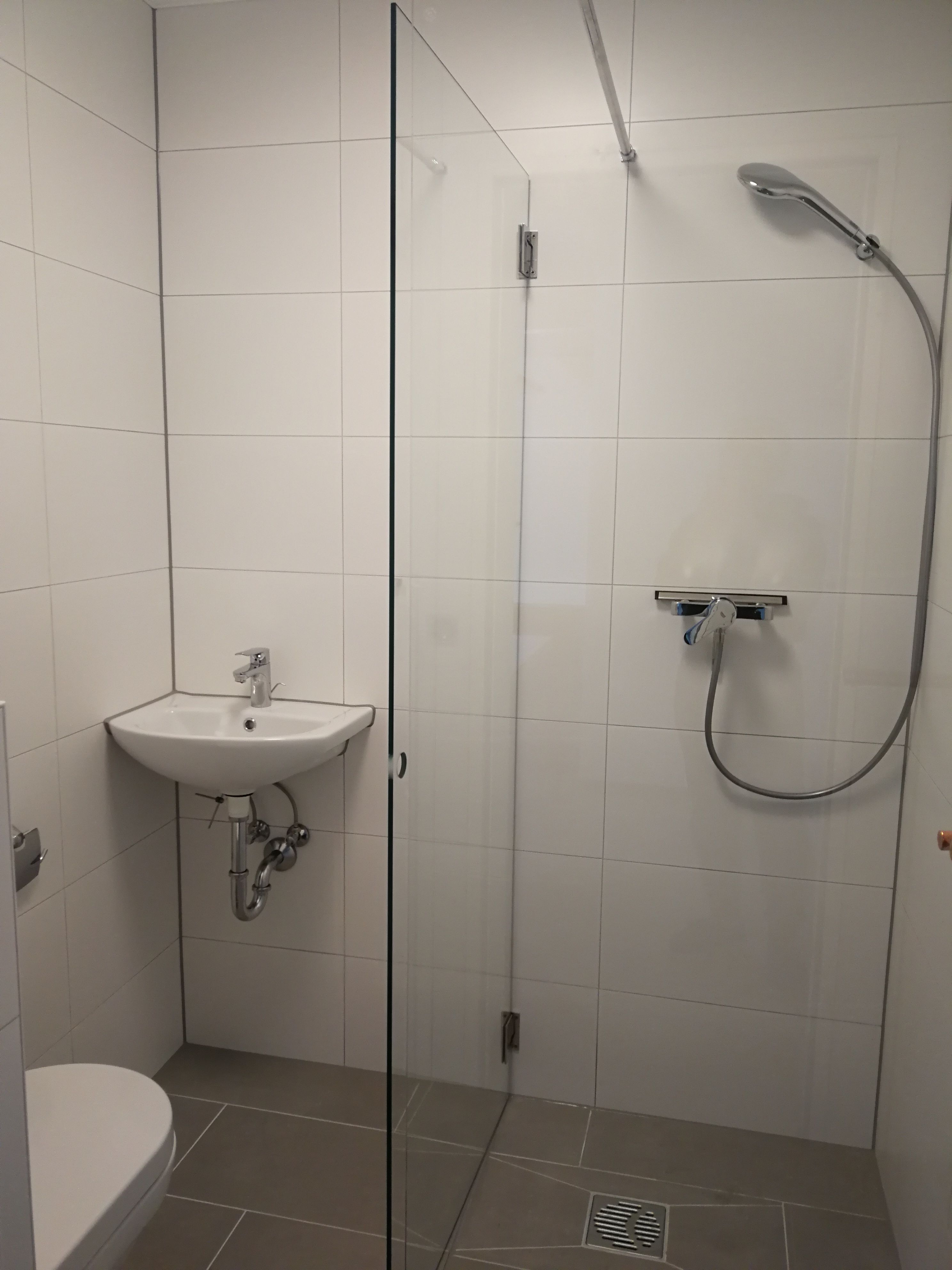 Studio Apartment At Pasing Station And Shopping Centre - 13