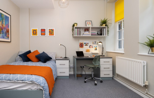 Louise House - Rooms