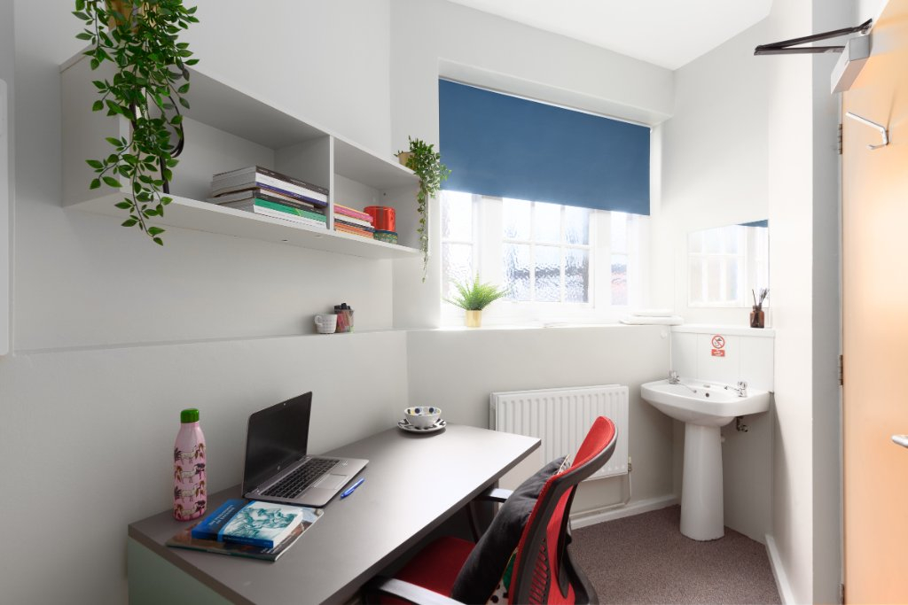 Club Room - 1