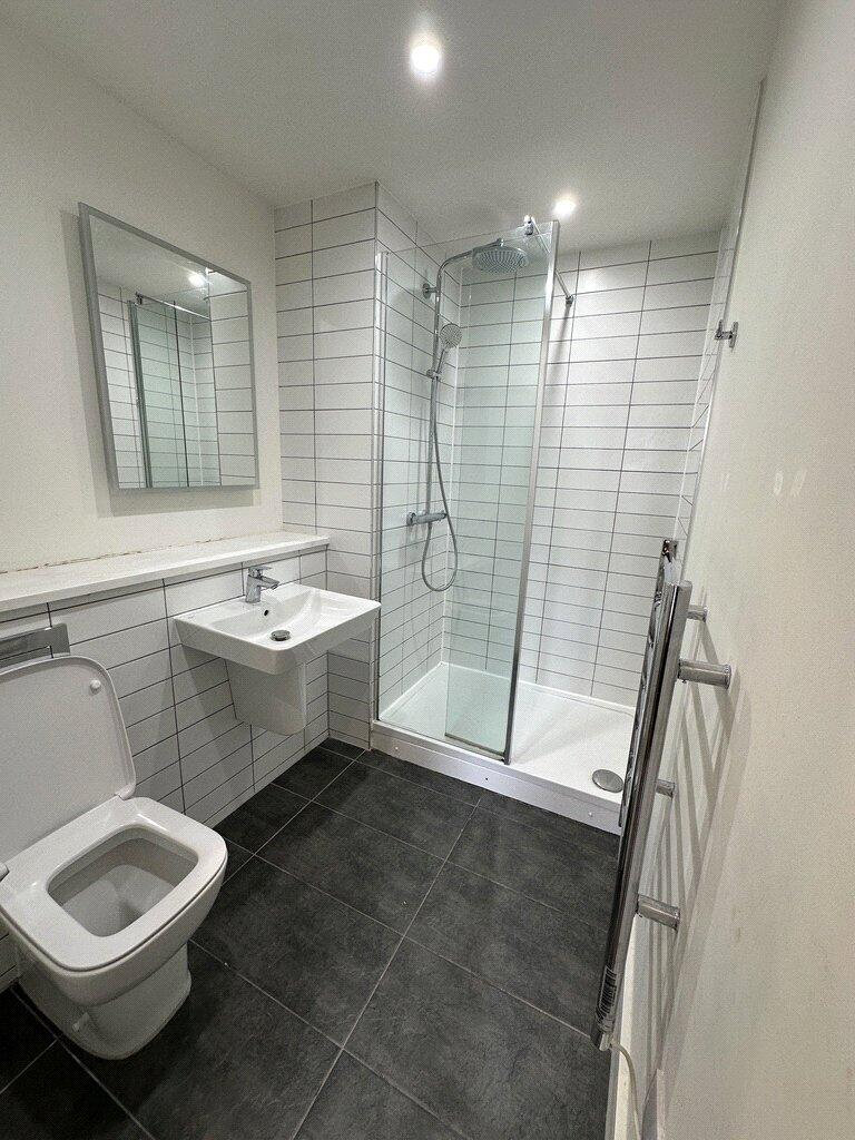  En-Suite  -  Prestige  - Gallery -  7