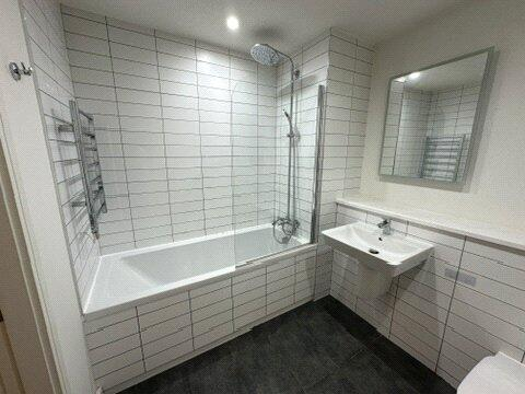  En-Suite  -  Prestige  - Gallery -  8