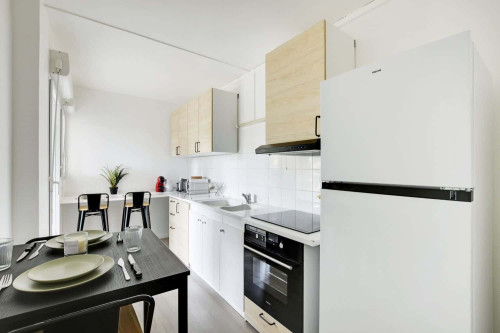 Contemporary 13 m² room in Kremlin-Bicêtre - KRB32