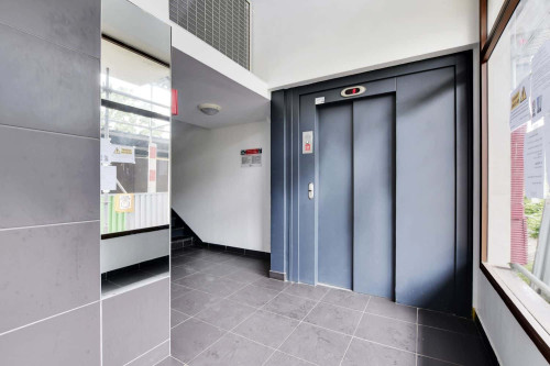 Contemporary 13 m² room in Kremlin-Bicêtre - KRB32