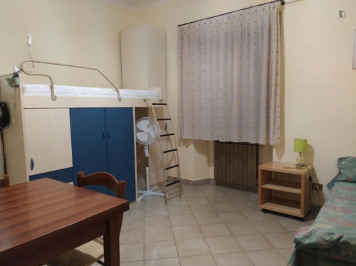 Spacious and full of light room near Tor Vergata Uni