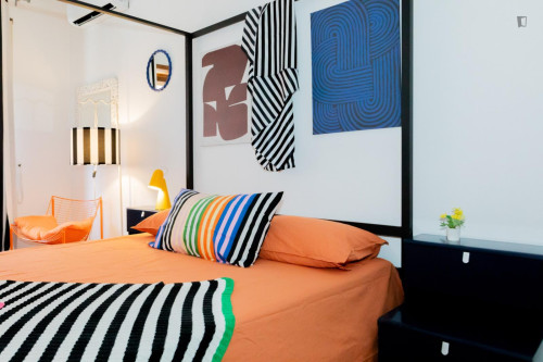Double bedroom in 5-bedroom apartment - Gallery - 31