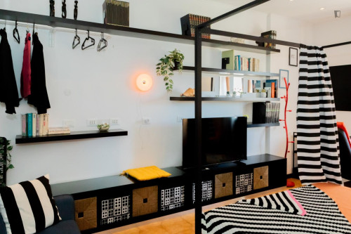 Double bedroom in 5-bedroom apartment - Gallery - 43