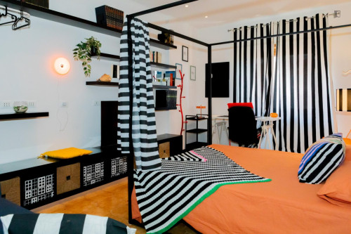 Double bedroom in 5-bedroom apartment - Gallery - 36