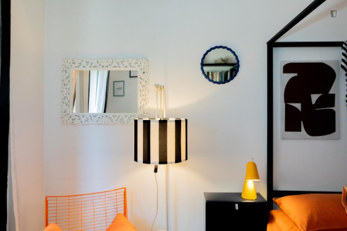Double bedroom in 5-bedroom apartment - Gallery - 26